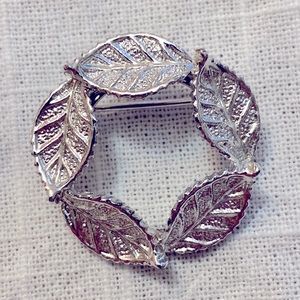 Vintage 50s Gerry’s 5 Silver Leaves Broach